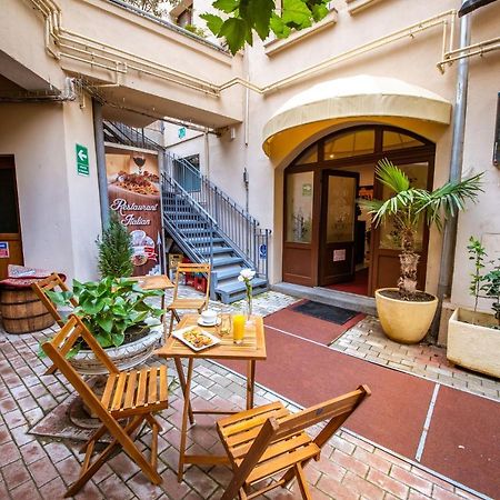 Bucharest Boutique By Jullie Aparthotel Exterior photo