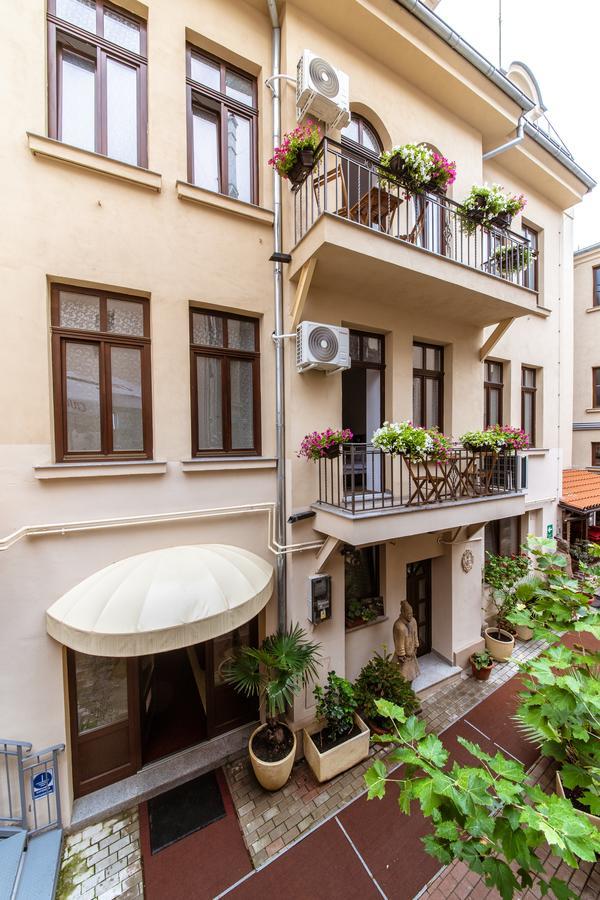 Bucharest Boutique By Jullie Aparthotel Exterior photo